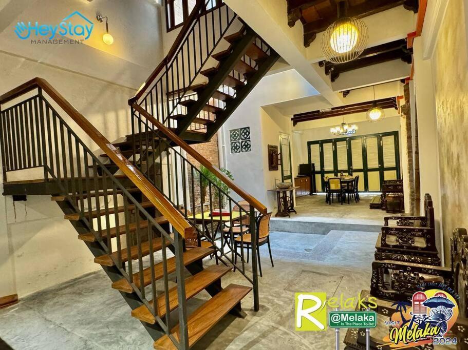 Heritage House 16pax Riverview 3 Mins Walkjonker Holiday home