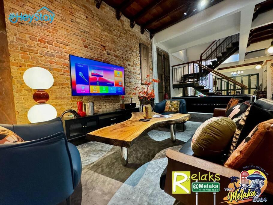 Heritage House 16pax Riverview 3 Mins Walkjonker Holiday home *